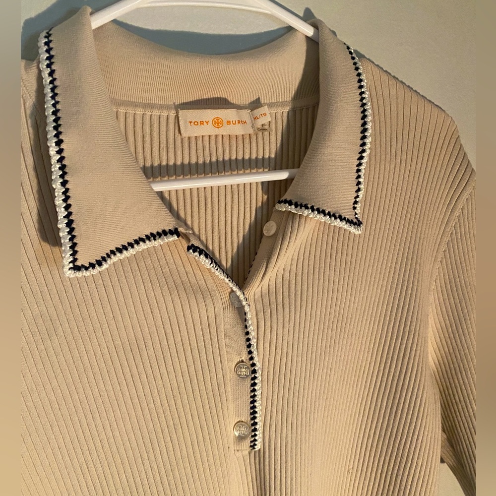 Tory Burch Short Sleeve Top with Collar in Size XL